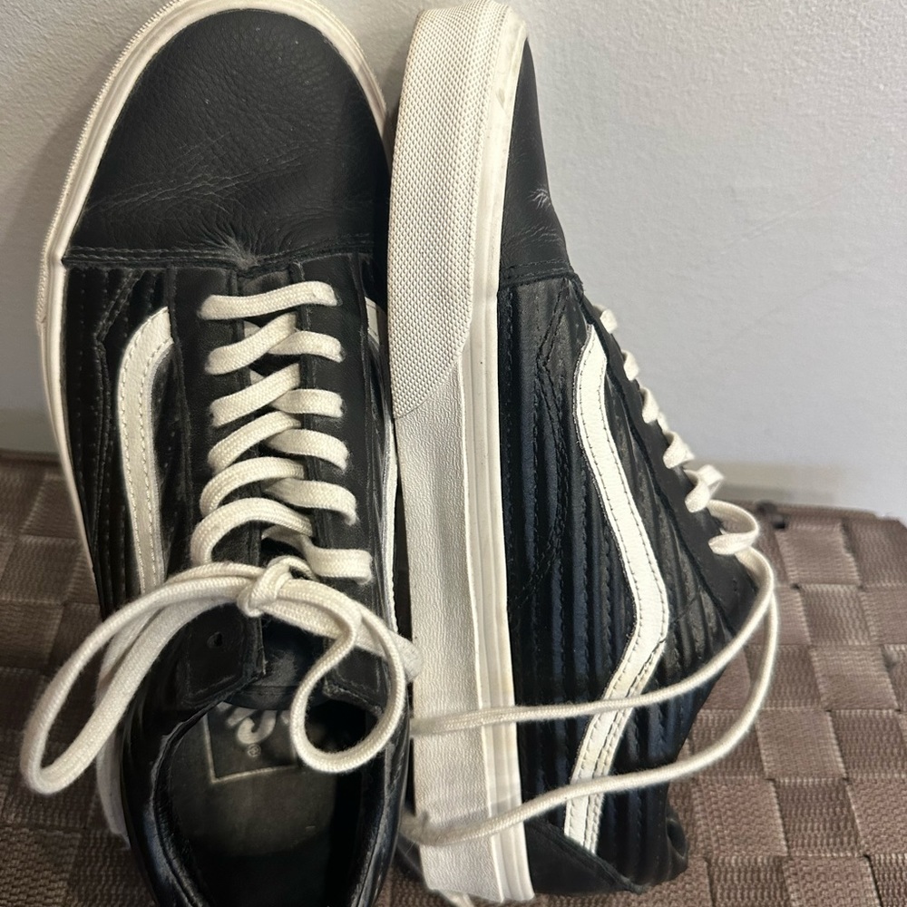 Vans!! - Picture 2 of 3